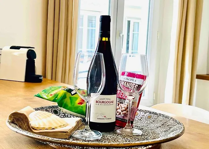 Centre , Magnifique , 5 Min Palais شقة *