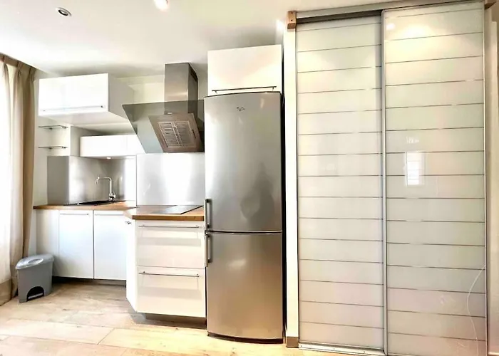 Centre , Magnifique , 5 Min Palais *